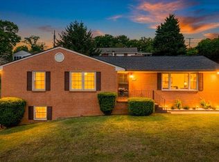 3553 Cedar Ln, Roanoke, VA 24018
