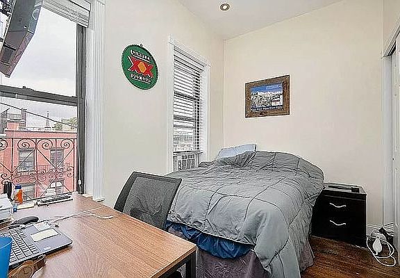 5th image of 24 Saint Marks Pl #2C