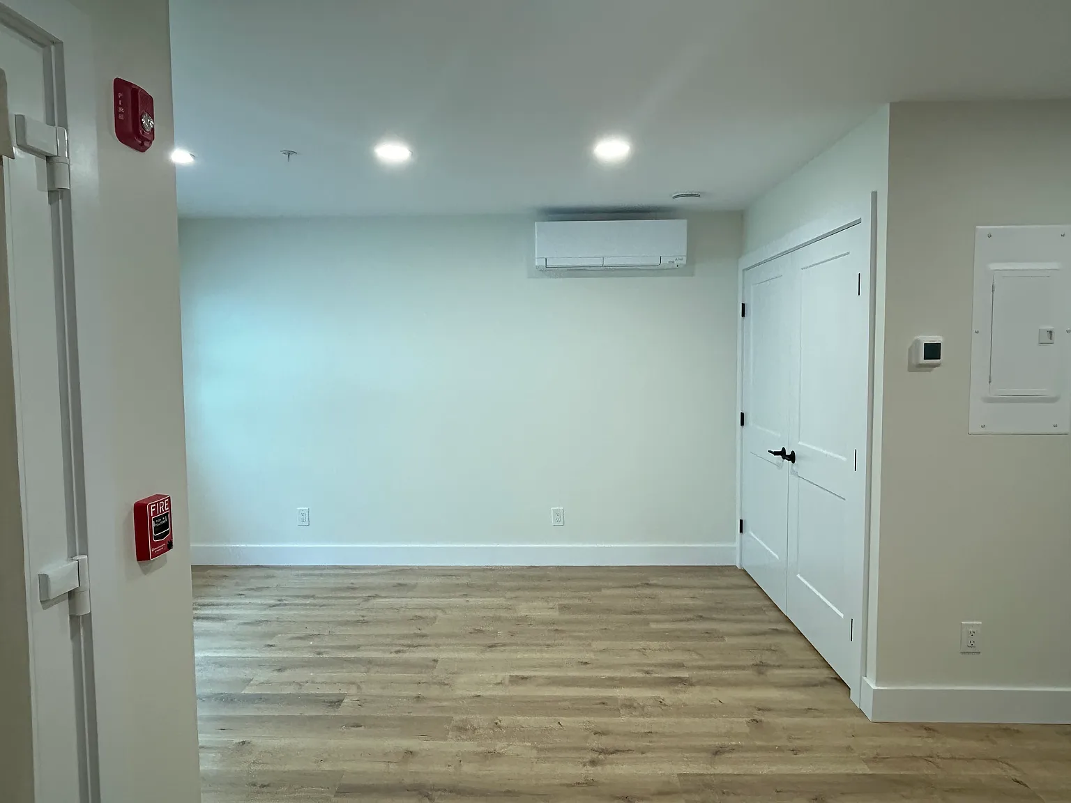 Studio, 483 sqft, $1,700 — Photo 2