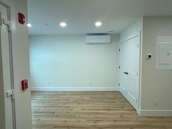 2nd image of 22 Glen Ave #10