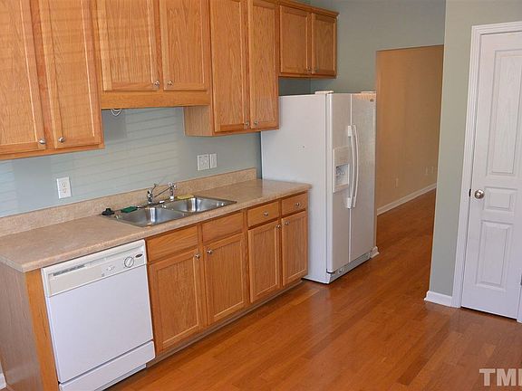 2nd image of 643 Whitetail Creek Way