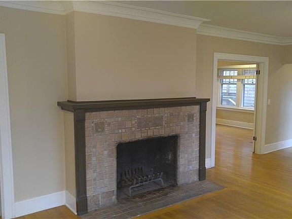 4th image of 2606 Franklin Ave E