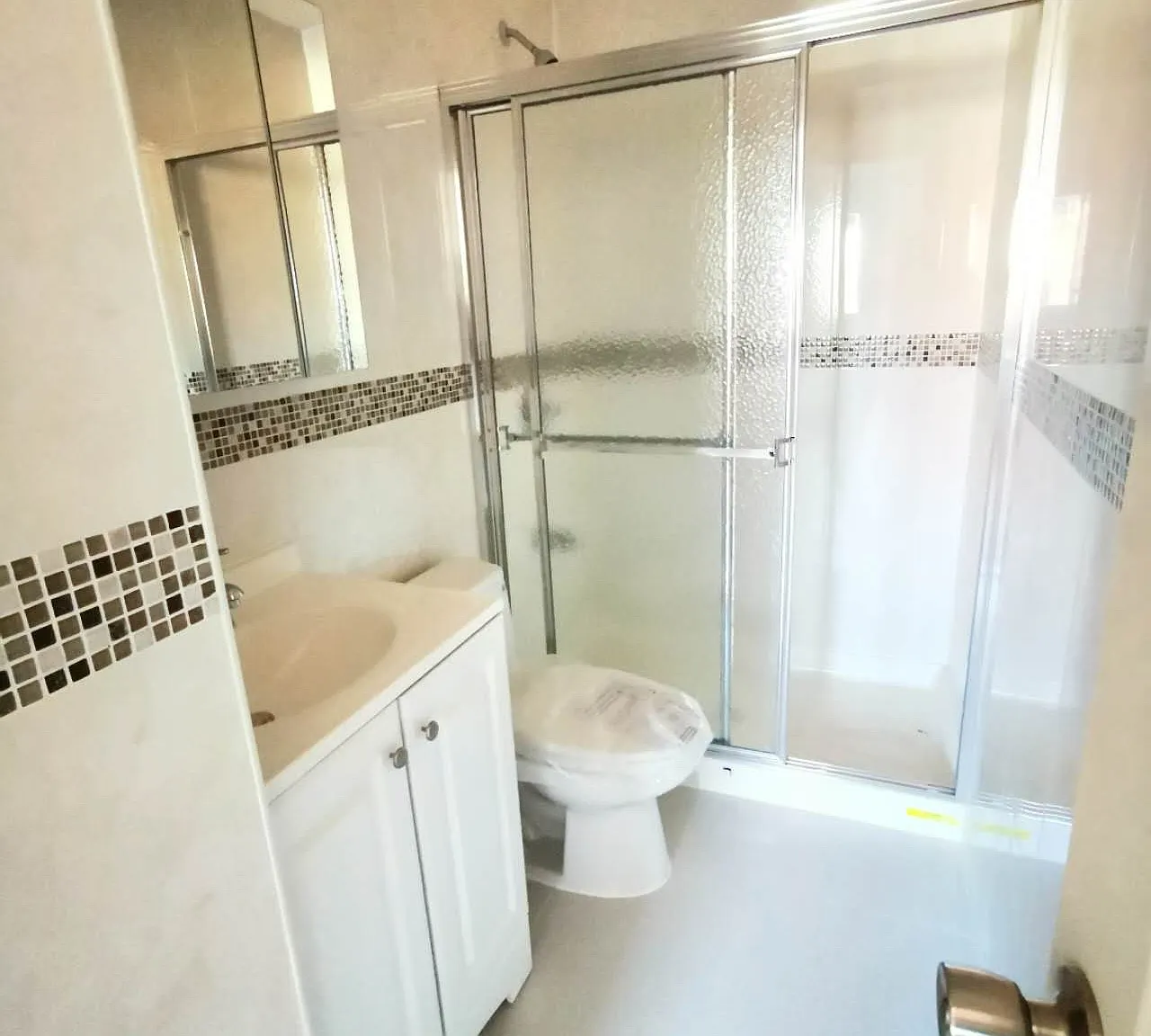 2 bed, 700 sqft, $2,500 — Photo 4