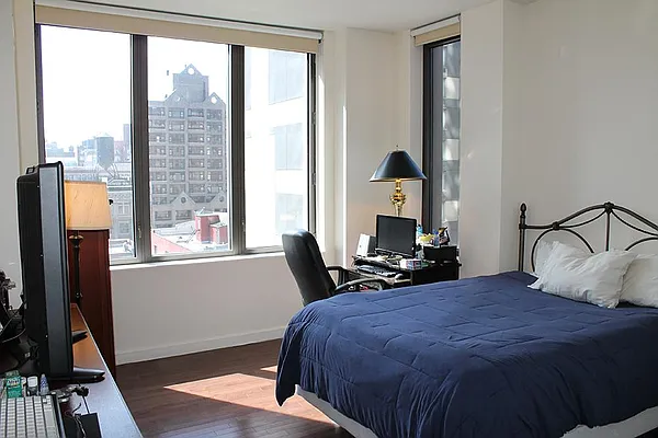Sold by Real Direct | media 10