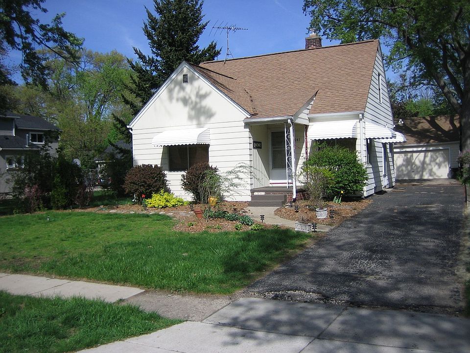 Curbside view