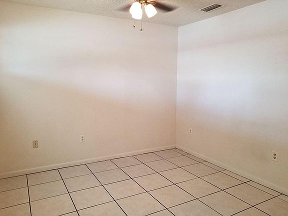 5th image of 3844 NW Huntsboro St APT 102