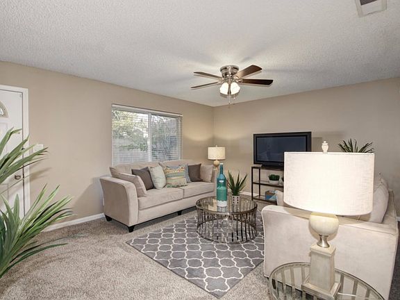 4th image of 2823 Norcross Dr