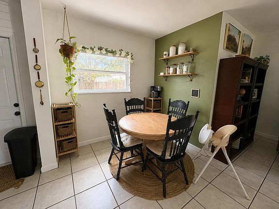 4th image of 818 Glenridge Drive