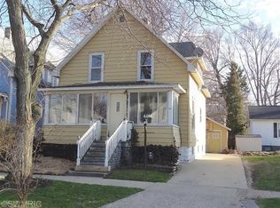 404 Elliott Ave, Grand Haven, MI 49417