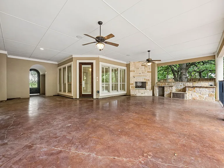 2101 Miracle Point Dr — Photo 29