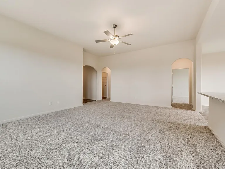 833 Serena Dr — Photo 12