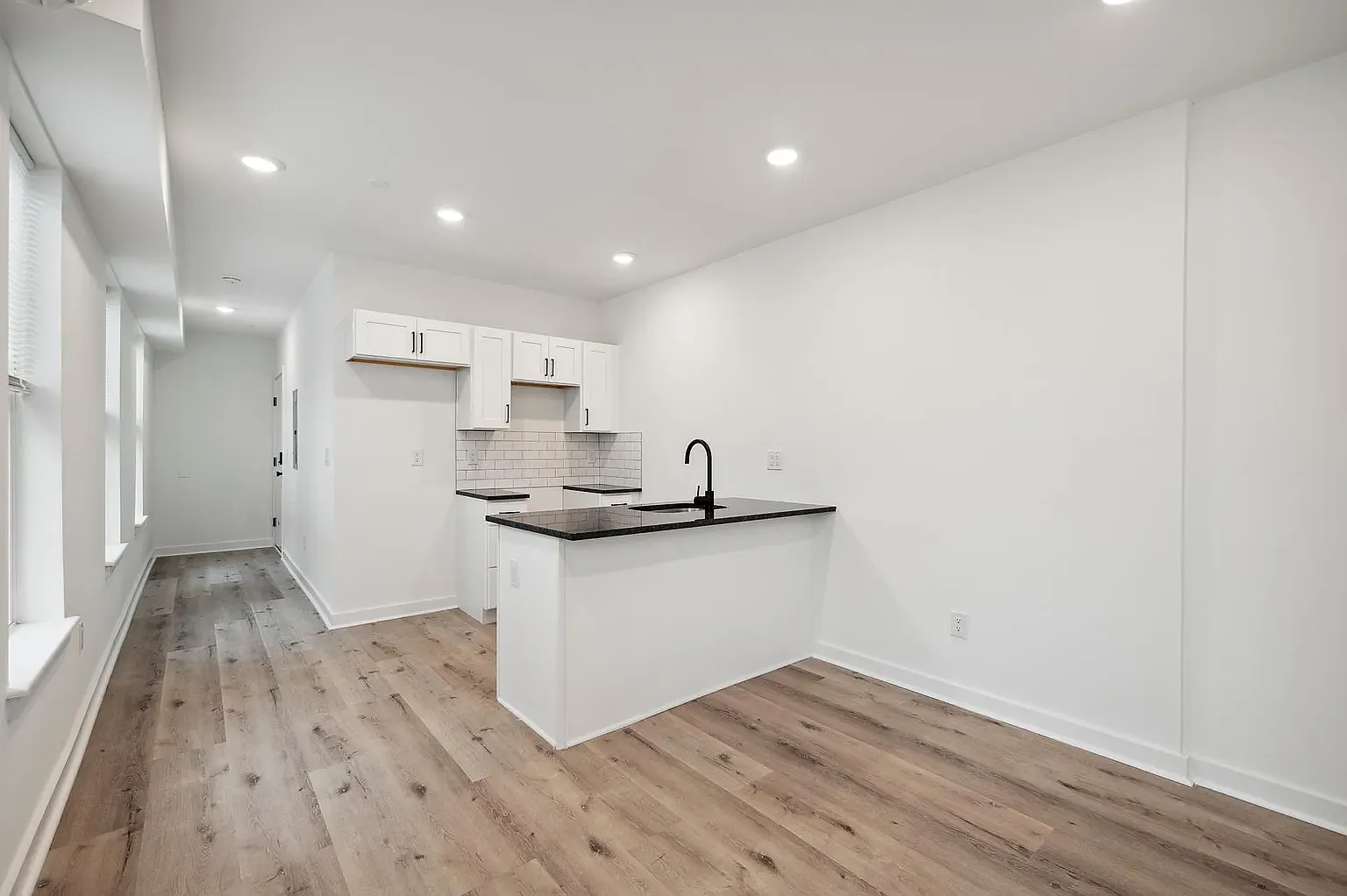 1 bed, 600 sqft, $1,195 — Photo 1
