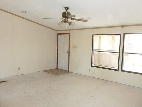 5th image of 612 King Edward Ave