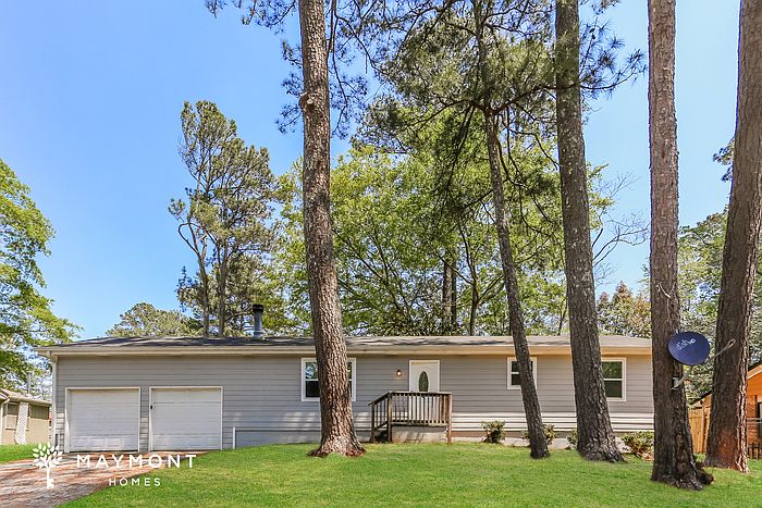 1st image of 951 Woodbridge Dr NE