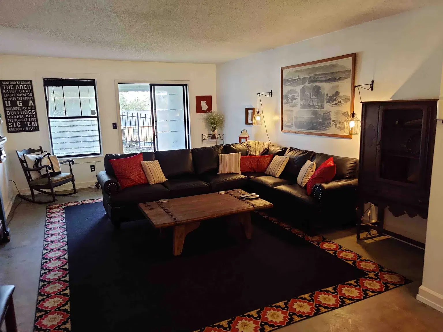 290 Appleby Dr — Photo 3