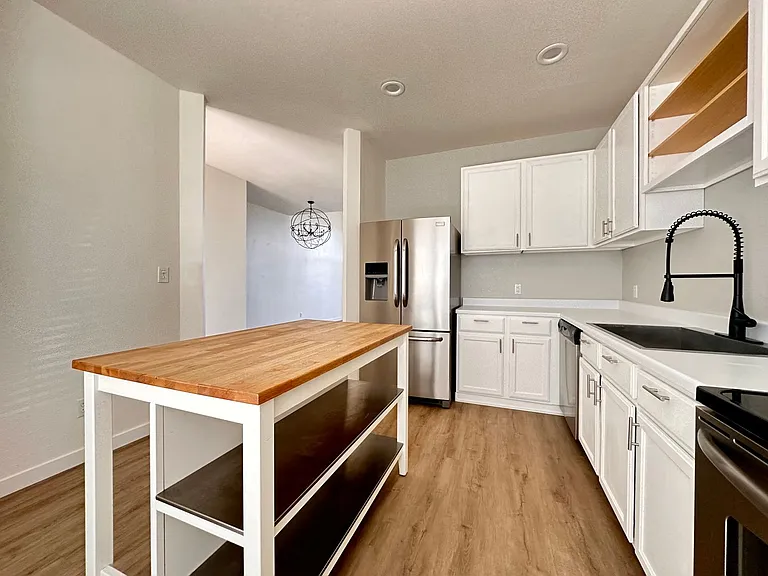 973 E Senior Band Rd — Photo 9