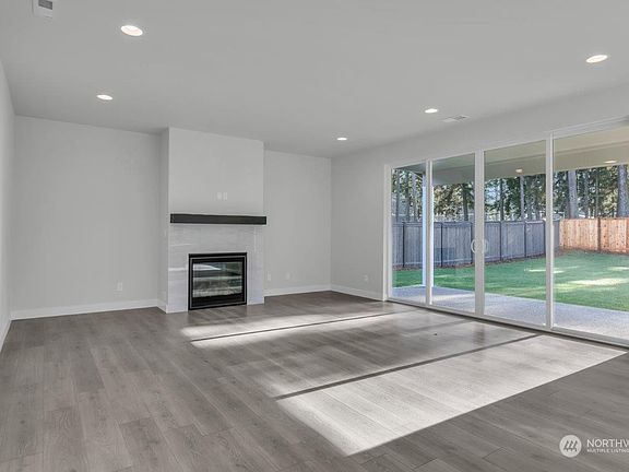 4th image of 7614 185th Street Ct E