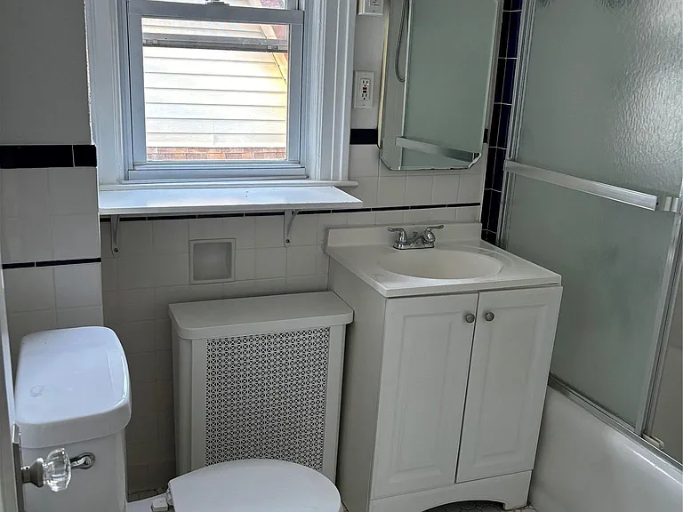 181 Violet Ave #2 — Photo 13