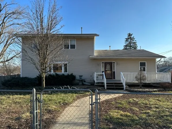 2801 E Douglas Ave, Des Moines, IA 50317