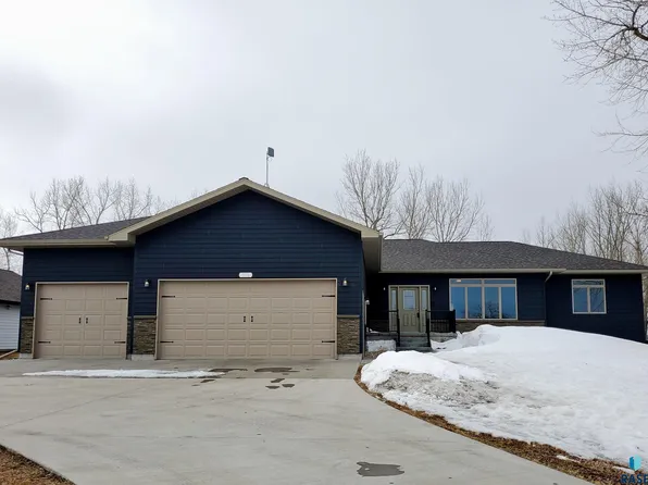 116 W Harmon Dr, Mitchell, SD 57301
