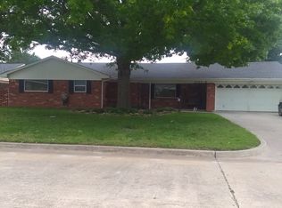 2124 Flamingo Ln, Duncan, OK 73533