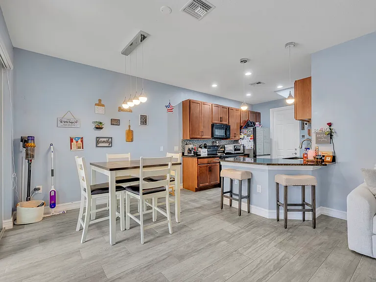 1445 Isabella Dr — Photo 5