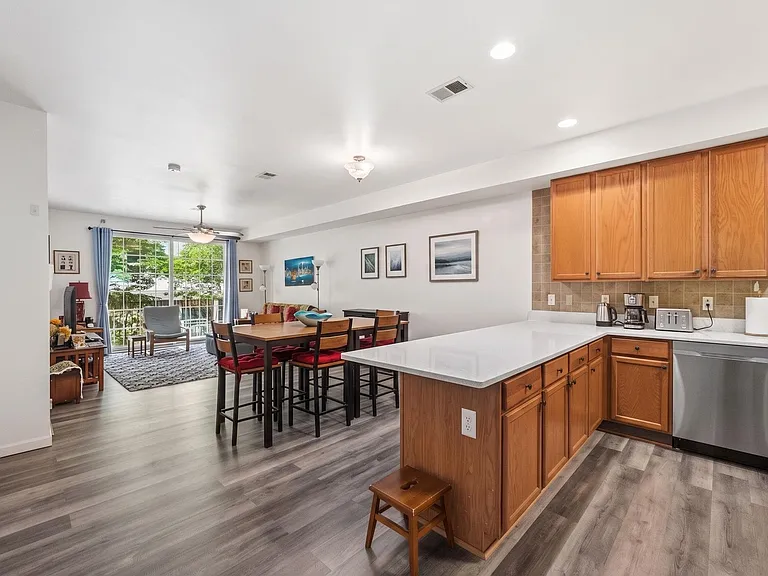120 Garabrant St #1 — Photo 6
