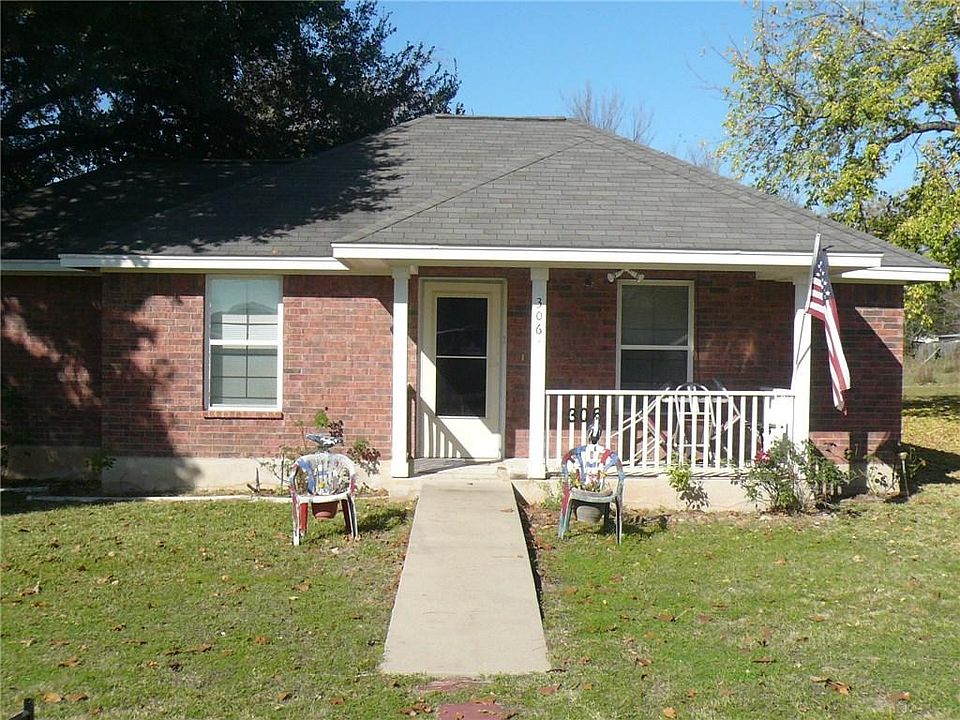 1st image of 306 Lynch St