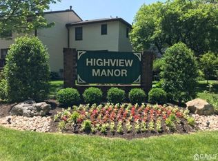 4 Highview Dr, Woodbridge, NJ 07095