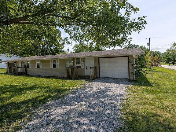 4th image of 400 Meadow Ln #402