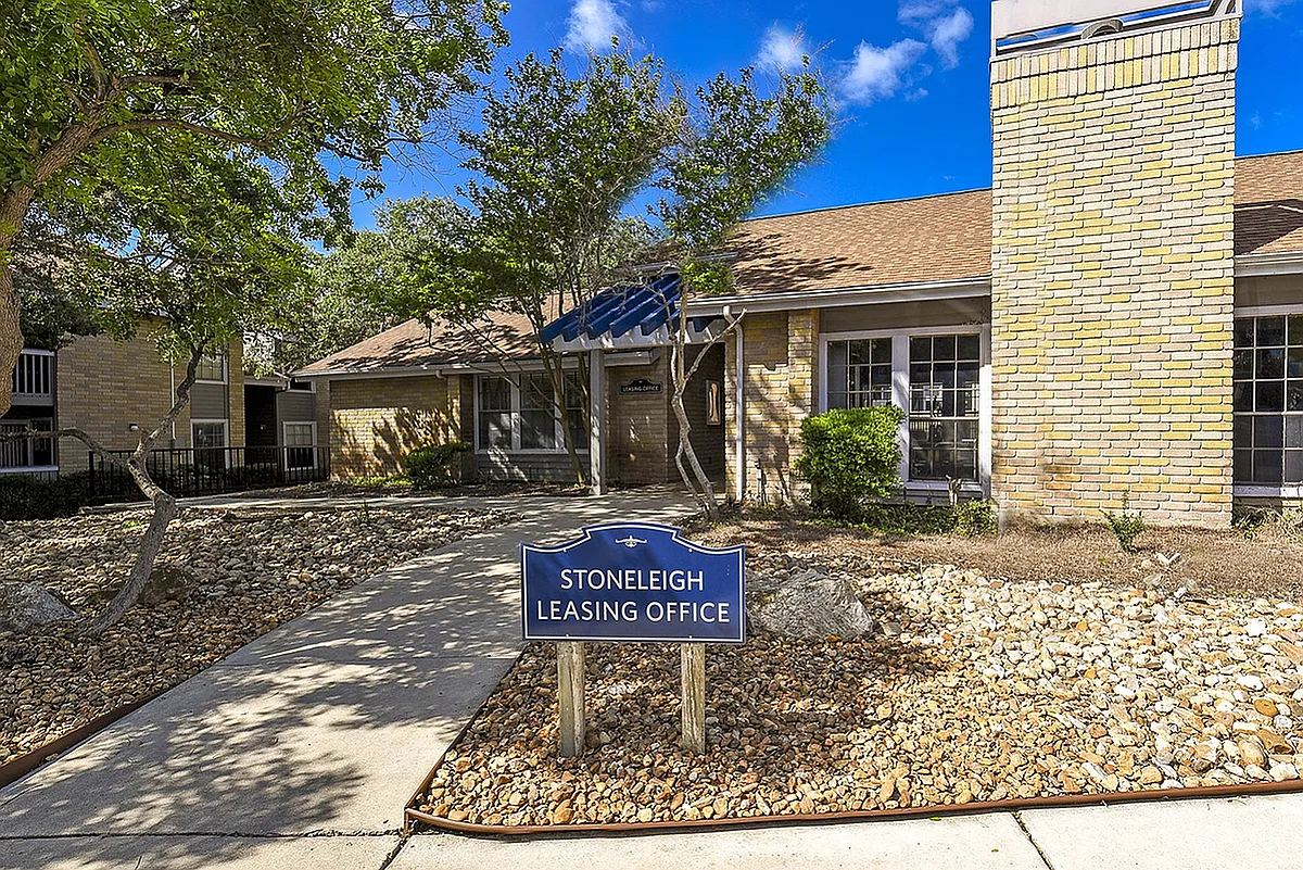 Welcome to our Leasing Office! - Stoneleigh Apartments