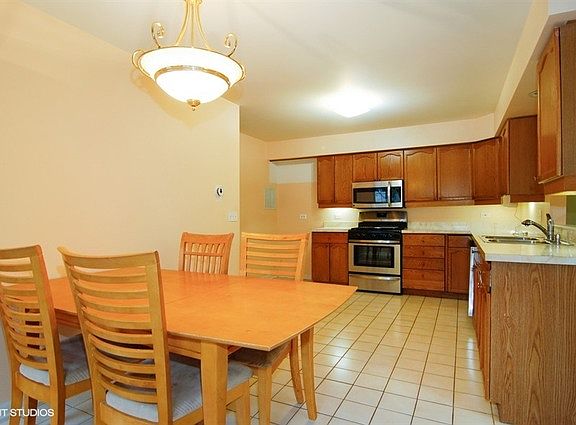 4th image of 1399 Laurel Oaks Dr #B