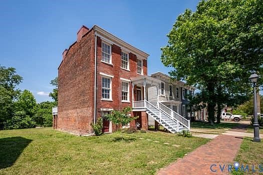 3rd image of 247 Grove Ave