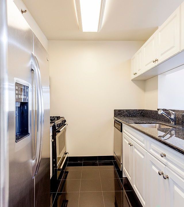 2nd image of 60 W 23rd St APT 1904