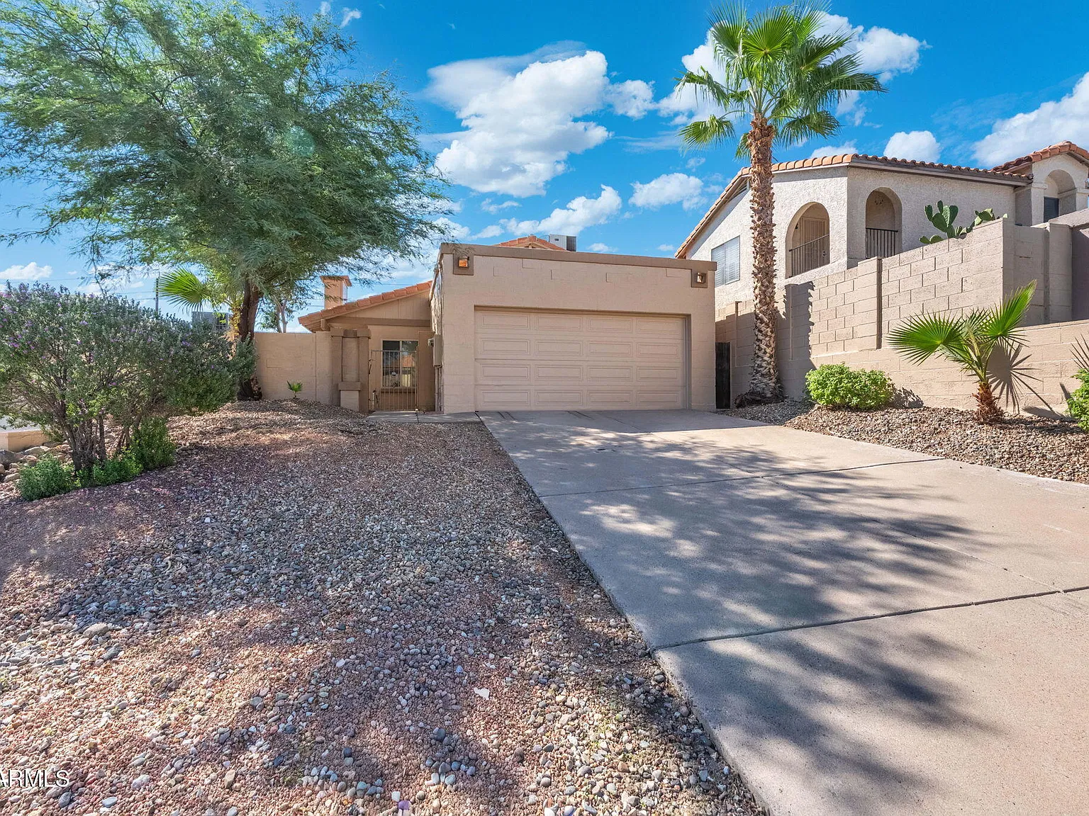 3 bed, 2.0 bath, 1268 sqft, $3,100 — Photo 2