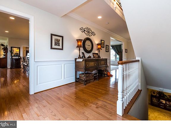 5th image of 14 Cumberland Dr