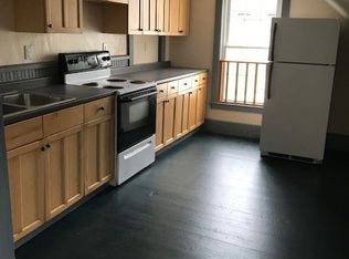 22 Mineral St APT 5, Springfield, VT 05156