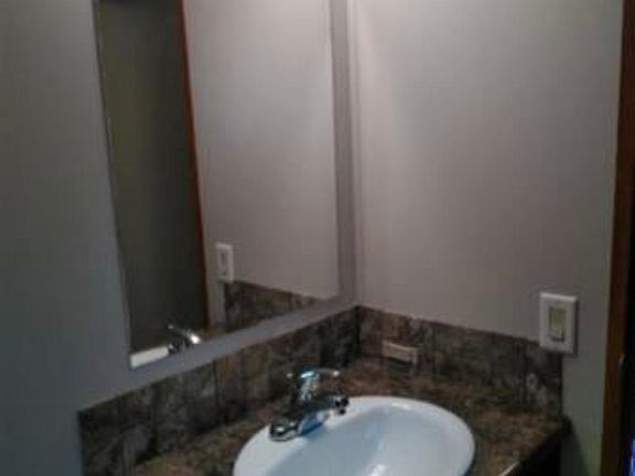 2nd image of 210 Cherry St Trlr 3