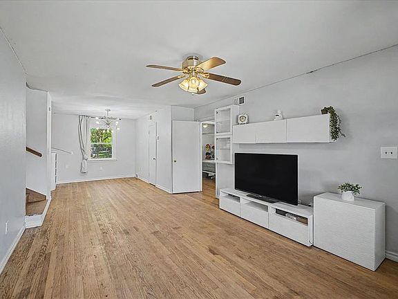 5th image of 2713 NW 37th St