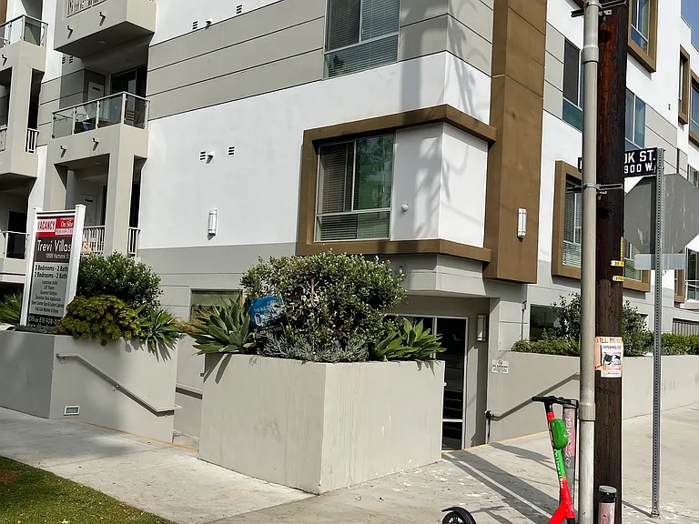 10908 Hartsook St #2050 — Photo 2