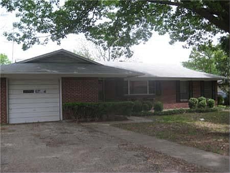 1st image of 1106 Sunset Dr