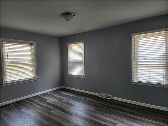 5th image of 1820 Bremen Ave