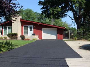 315 W 9th St, Belvidere, IL 61008