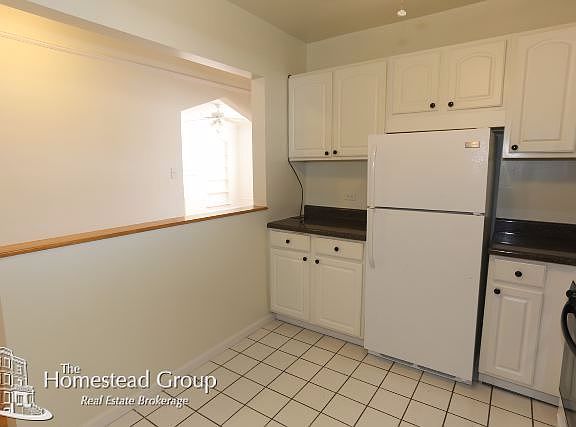 3rd image of 2242 W Farwell Avenue # Fl 3a3rd