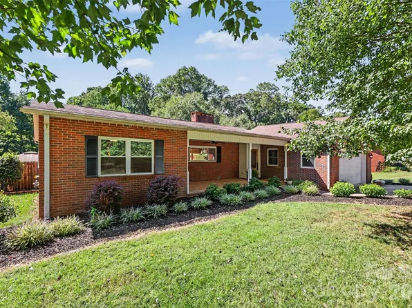 827 Ferndale Dr, Statesville, NC 28677