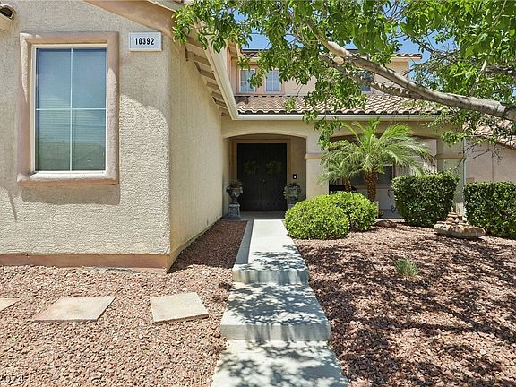 3rd image of 10392 Holloway Heights Ave