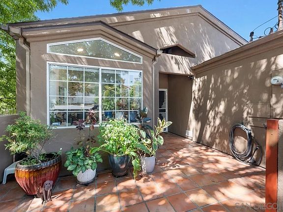 4th image of 3040 32nd St