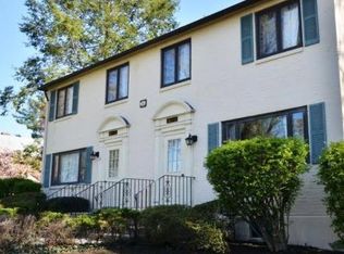 4808 Drexelbrook Dr, Drexel Hill, PA 19026