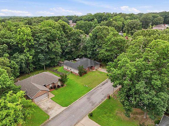3rd image of 3013 W Greenbrier