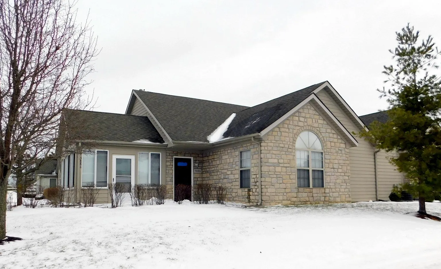 5886 Ravine Creek Dr photo 1